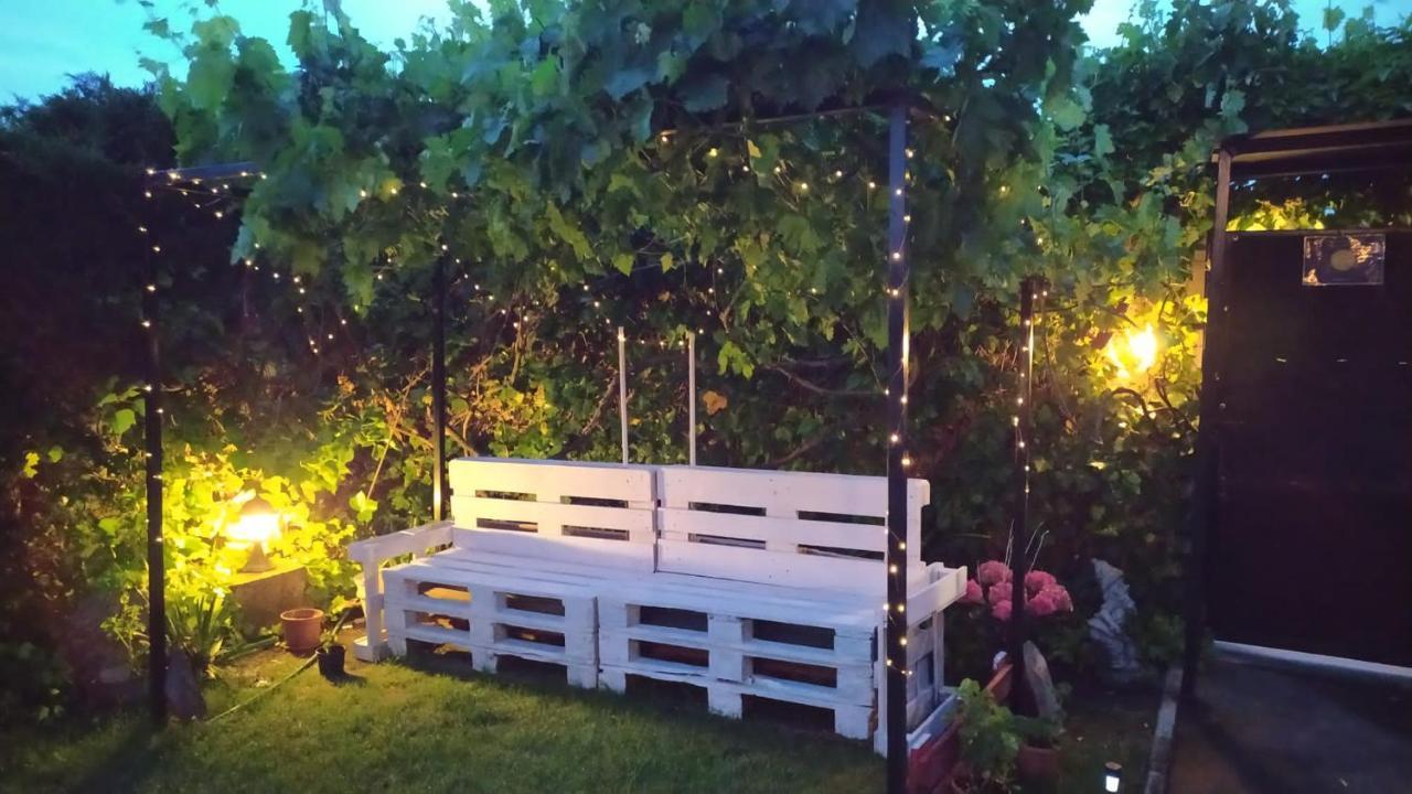 Гостевой дом Cuarenta Y Ocho Luces Бургос Экстерьер фото